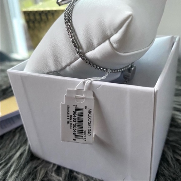 NWT authentic MK silver tone bracelet - Picture 3 of 5